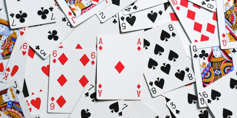 Game đánh bài tiến lên - Cuộc chiến trí tuệ và chiến lược